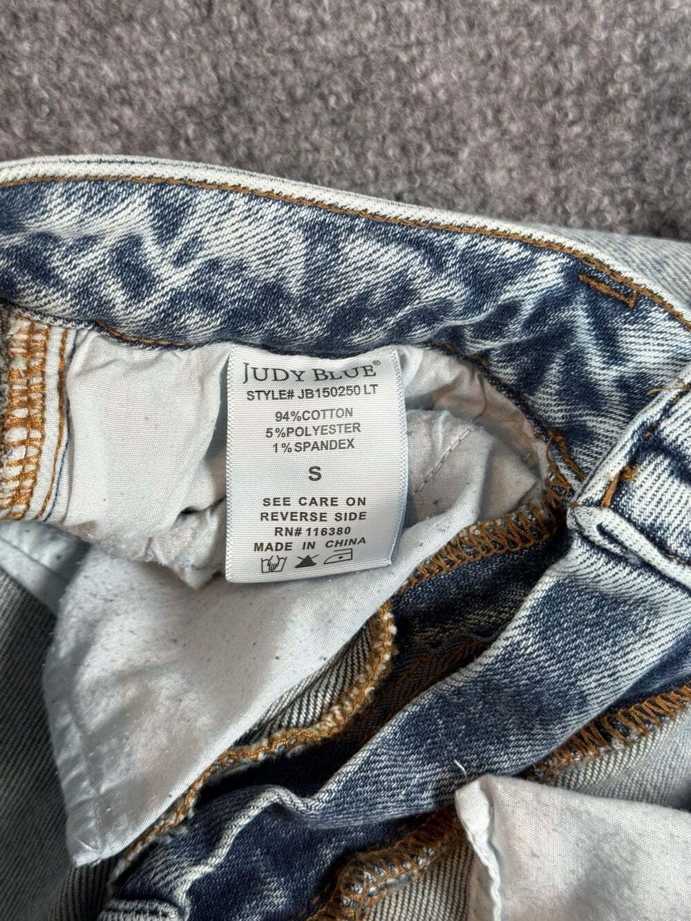 Judy Blue Women’s Light Wash Distressed High Rise Stretch Denim Shorts S - Picture 10 of 11